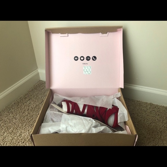 Velvety Red Heels - Picture 3 of 4